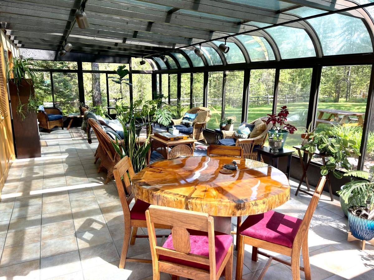 Moss Mountain Inn Колумбія-Фоллс Екстер'єр фото